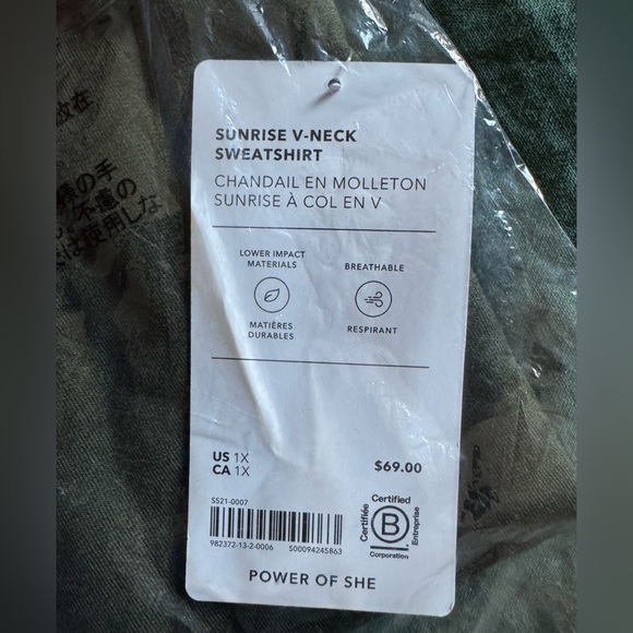 Athleta Sunrise V-neck sweatshirt Dark green
Size 1X New in package - Picture 7 of 7